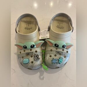 Star Wars GROGU CROCS UNISEX. NEW! M9 W11 Baby Yoda